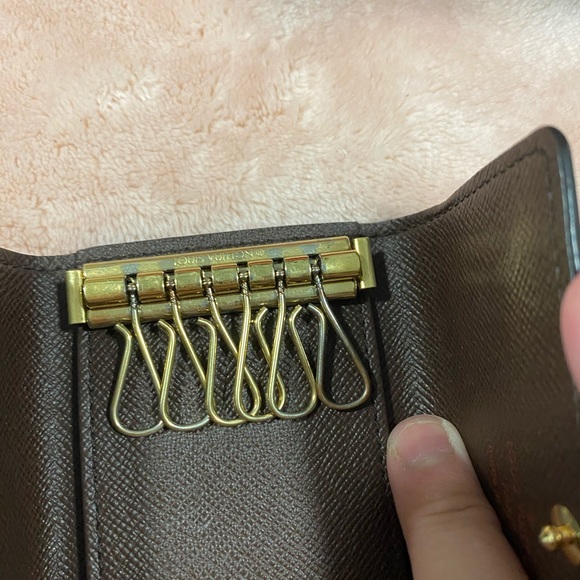 Louis Vuitton 6 Key Holder Damier Ebene - Picture 6 of 12